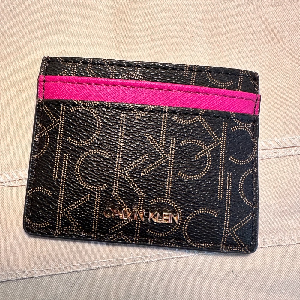 Calvin Klein mini wallet - monogram & fushja - NWOT